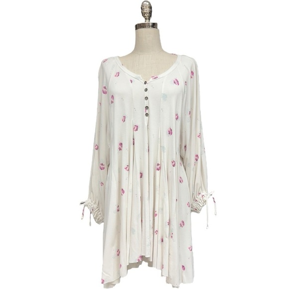Free People Dresses & Skirts - Free People Winter Sun Floral Tunic White Pink Small Oversized
